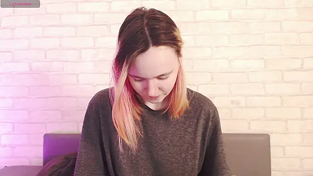 Ericha Stone online show from 2, 4, 2026