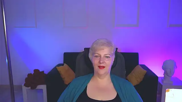 MaryMogan online show from 12, 9, 2025