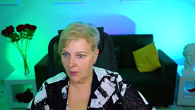 MaryMogan online show from 9, 10, 2025