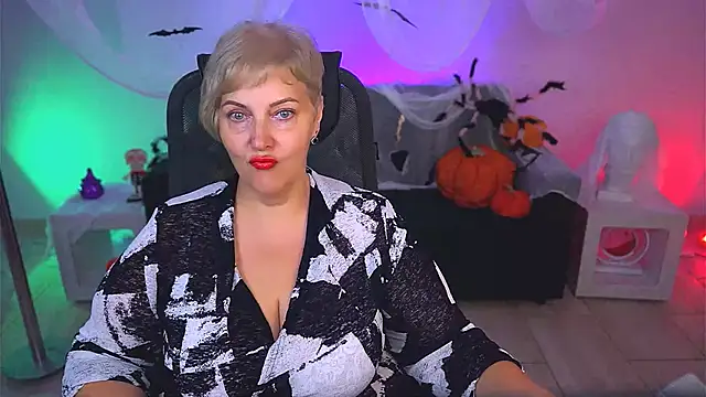 MaryMogan online show from 23, 10, 2025