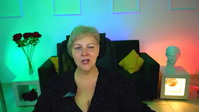 MaryMogan online show from 15, 10, 2025