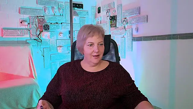 MaryMogan online show from 26, 11, 2025