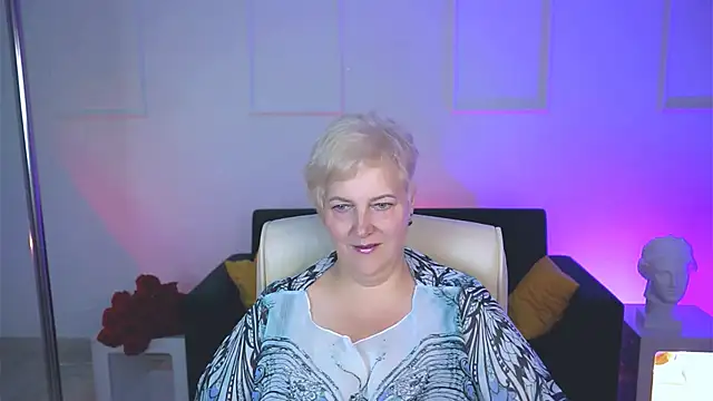 MaryMogan online show from 11, 9, 2025