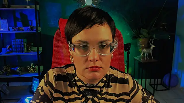 LauraDavidsons online show from 5, 12, 2025