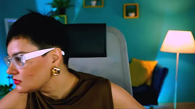 Snapshot of LauraDavidsons chatting on 16, 11, 2025 LauraDavidsons online show from 16, 11, 2025