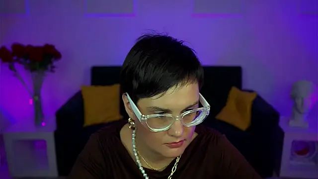 Snapshot of LauraDavidsons chatting on 22, 11, 2025 LauraDavidsons online show from 22, 11, 2025