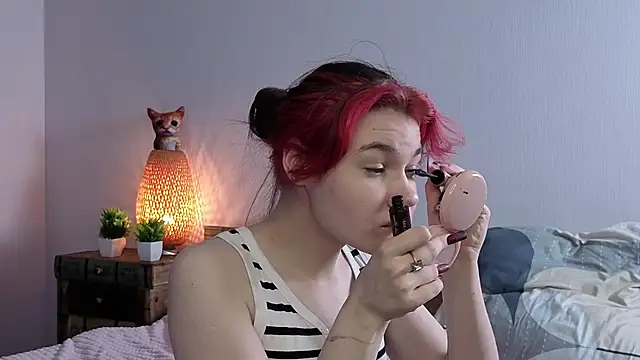 MauraSpurrier online show from 17, 10, 2025