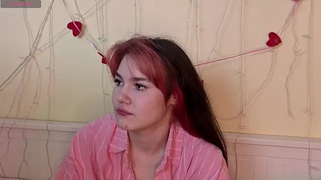 MauraSpurrier online show from 5, 11, 2025