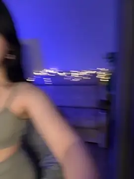 YourLittleDevil online show from 2, 3, 2026