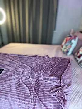 YourLittleDevil online show from 14, 12, 2025