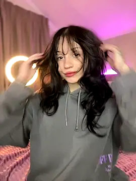 YourLittleDevil online show from 18, 10, 2025