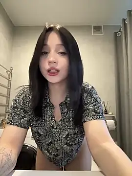 YourLittleDevil online show from 18, 12, 2025