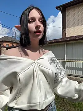 YourLittleDevil online show from 29, 5, 2026
