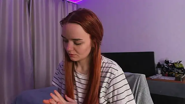 JanetShy online show from 28, 10, 2025