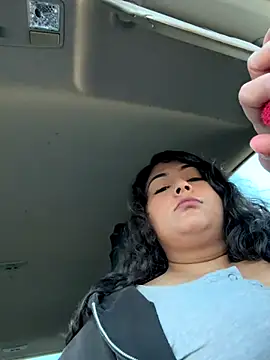 Snapshot of Honeyboo2333 chatting on 10, 11, 2025 Honeyboo2333 online show from 10, 11, 2025