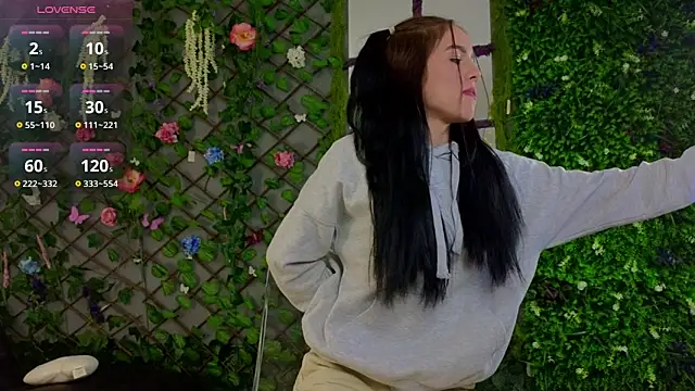 Snapshot of baby_nyco chatting on 21, 10, 2025 baby nyco online show from 21, 10, 2025