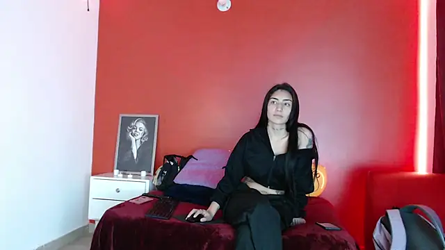 Snapshot of fire_angels chatting on 2, 10, 2025 fire angels online show from 2, 10, 2025