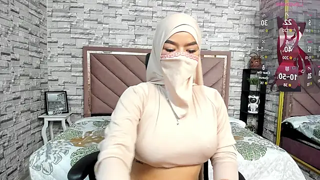 Snapshot of Amal_Bakir chatting on 12, 9, 2025 Amal Bakir online show from 12, 9, 2025