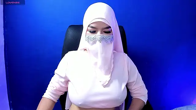 Snapshot of Amal_Bakir chatting on 20, 9, 2025 Amal Bakir online show from 20, 9, 2025