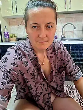 Fluturas2 online show from 7, 11, 2025