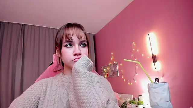 Snapshot of Jamie_Chung chatting on 23, 11, 2025 Jamie Chung online show from 23, 11, 2025