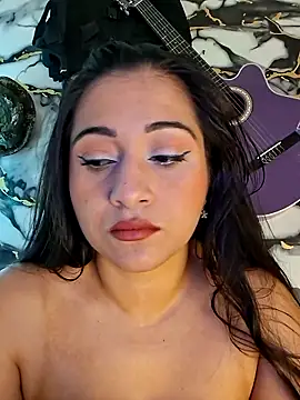 Snapshot of Alisson_Morgann chatting on 3, 5, 2026 Alisson Morgann online show from 3, 5, 2026