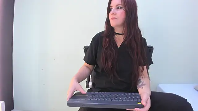 Snapshot of sophieturner_mg chatting on 14, 7, 2026 sophieturner mg online show from 14, 7, 2026