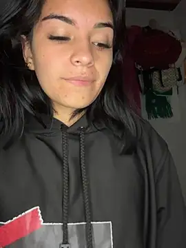 Snapshot of blinkiii_ chatting on 23, 12, 2025 blinkiii online show from 23, 12, 2025