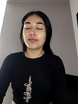 Snapshot of AmberGold- chatting on 26, 10, 2025 AmberGold- online show from 26, 10, 2025