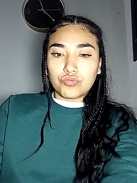 Snapshot of AmberGold- chatting on 24, 11, 2025 AmberGold- online show from 24, 11, 2025