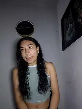 Snapshot of AmberGold- chatting on 6, 11, 2025 AmberGold- online show from 6, 11, 2025