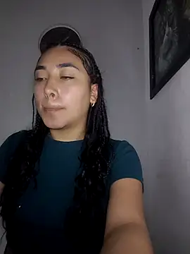 Snapshot of AmberGold- chatting on 19, 11, 2025 AmberGold- online show from 19, 11, 2025