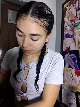 Snapshot of AmberGold- chatting on 9, 10, 2025 AmberGold- online show from 9, 10, 2025