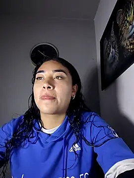 Snapshot of AmberGold- chatting on 15, 11, 2025 AmberGold- online show from 15, 11, 2025