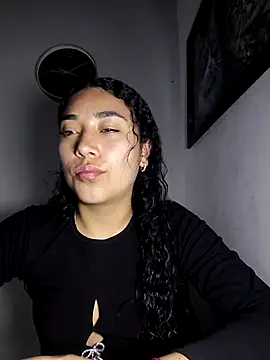 Snapshot of AmberGold- chatting on 9, 11, 2025 AmberGold- online show from 9, 11, 2025