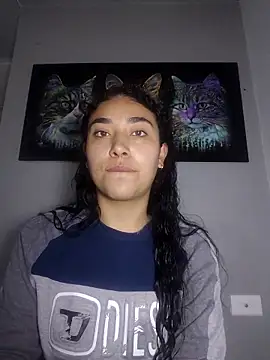 Snapshot of AmberGold- chatting on 8, 10, 2025 AmberGold- online show from 8, 10, 2025