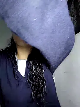 Snapshot of AmberGold- chatting on 7, 11, 2025 AmberGold- online show from 7, 11, 2025