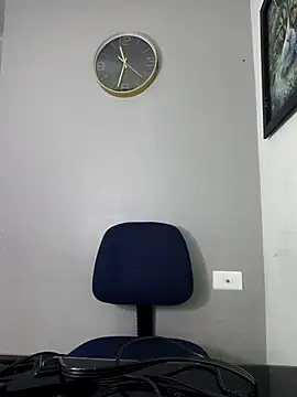 Snapshot of AmberGold- chatting on 29, 11, 2025 AmberGold- online show from 29, 11, 2025