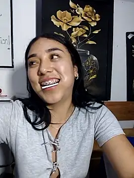 Snapshot of AmberGold- chatting on 27, 10, 2025 AmberGold- online show from 27, 10, 2025