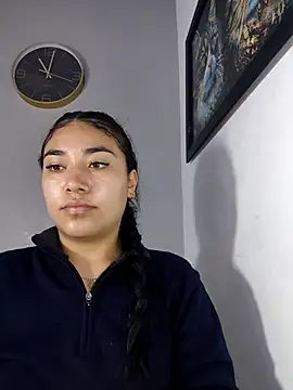 Snapshot of AmberGold- chatting on 2, 12, 2025 AmberGold- online show from 2, 12, 2025