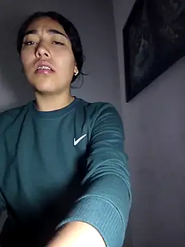 Snapshot of AmberGold- chatting on 4, 11, 2025 AmberGold- online show from 4, 11, 2025