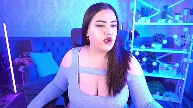 LunaPearll online show from 14, 9, 2025