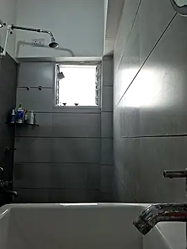 chiikuloveu online show from 6, 4, 2026