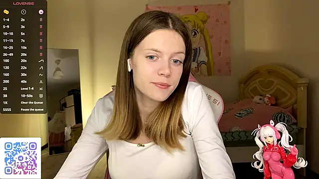 VibeQueenLucy online show from 14, 10, 2025