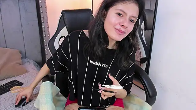 Miyu Komori online show from 12, 2, 2026