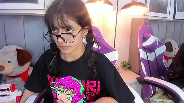 Miyu Komori online show from 11, 6, 2026