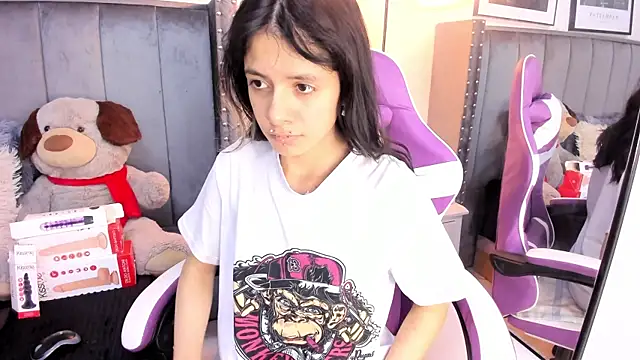 Miyu Komori online show from 17, 6, 2026