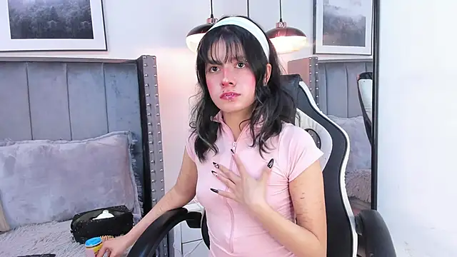 Miyu Komori online show from 16, 2, 2026