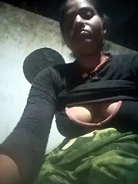 Snapshot of Hansini_Gowda chatting on 21, 10, 2025 Hansini Gowda online show from 21, 10, 2025