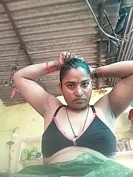 Snapshot of Hansini_Gowda chatting on 15, 10, 2025 Hansini Gowda online show from 15, 10, 2025